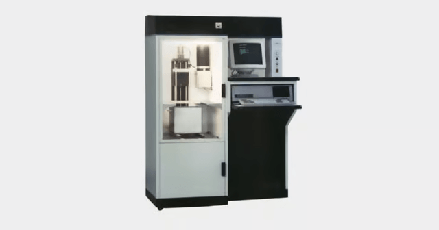 SLA-1 von 3D Systems - weltweit erster kommerzieller 3D-Drucker. Copyright: 3D Systems